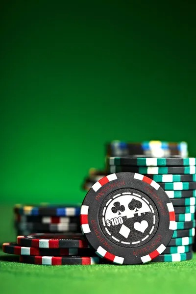 cahayatoto alternatif mobile site displaying slot games and live casino tables on smartphone screen